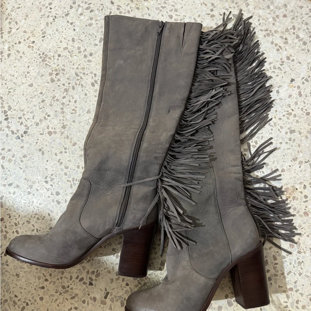 Fringe Knee-High Boots - Gray - Picture 3 of 3